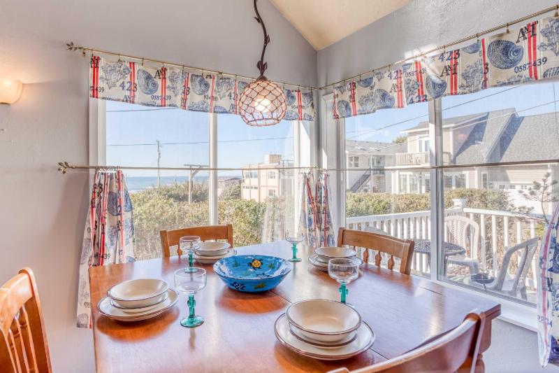 High Tides Beach House - image 17