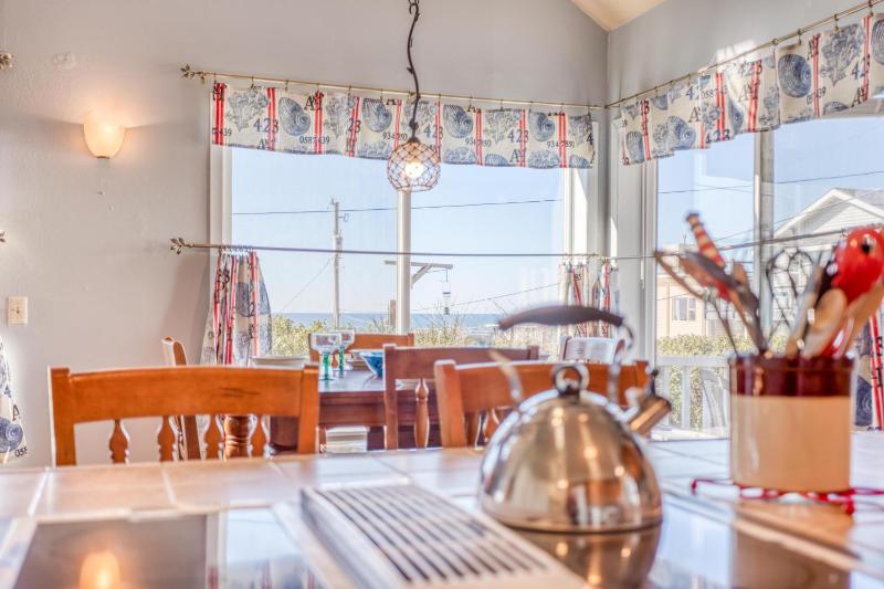 High Tides Beach House - image 37