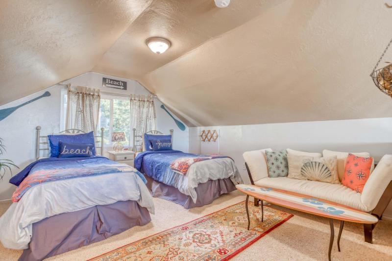 High Tides Beach House - image 30