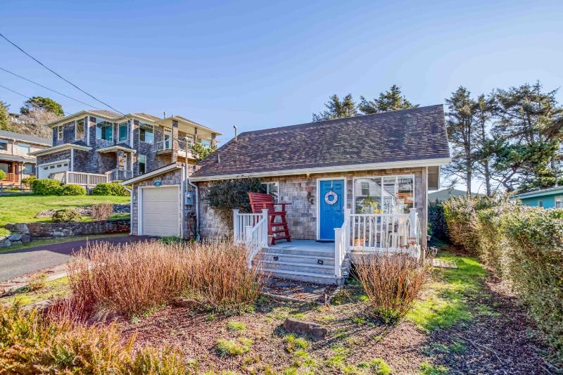 High Tides Beach House - image 34
