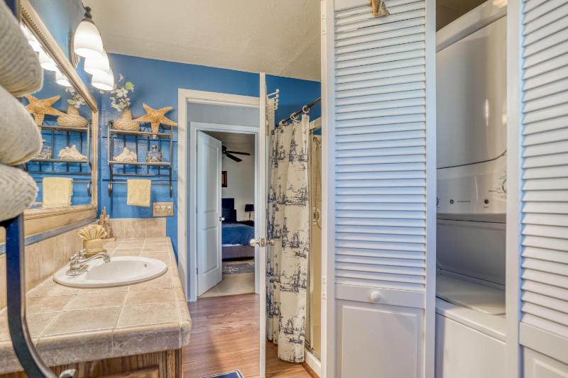 High Tides Beach House - image 6
