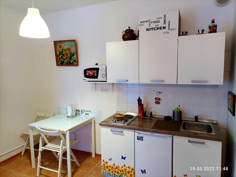 Apartment with Mountain View image 3