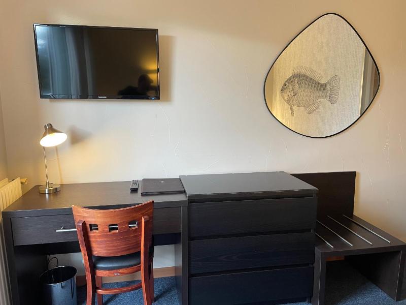 Superior Double or Twin Room with Garden View image 3