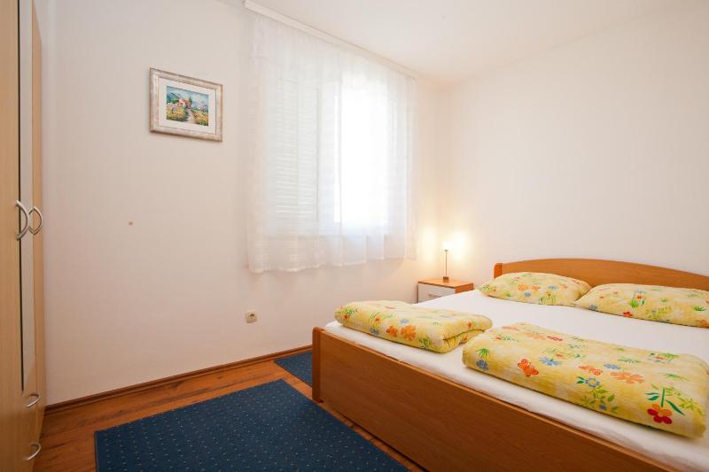Apartments Glibo near the sea and town center! - image 10
