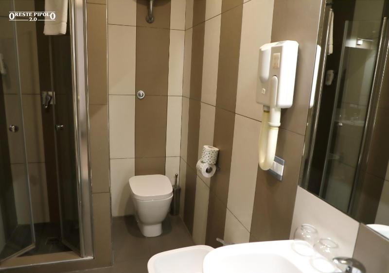 Deluxe Triple Room image 2