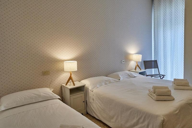 Classic Triple Room image 4