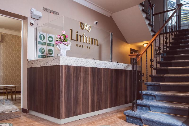 Hostal Lirium - image 1