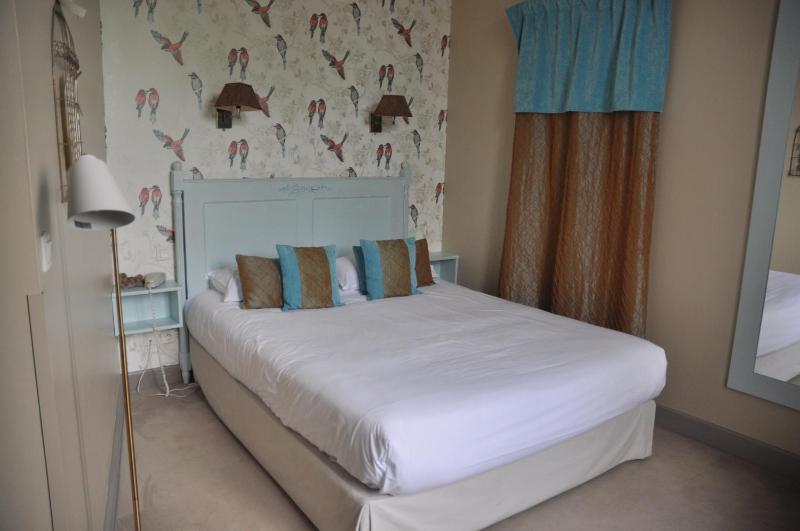 Standard  Double Room image 4