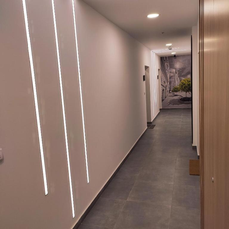 Center Sunrise Apartment - image 8