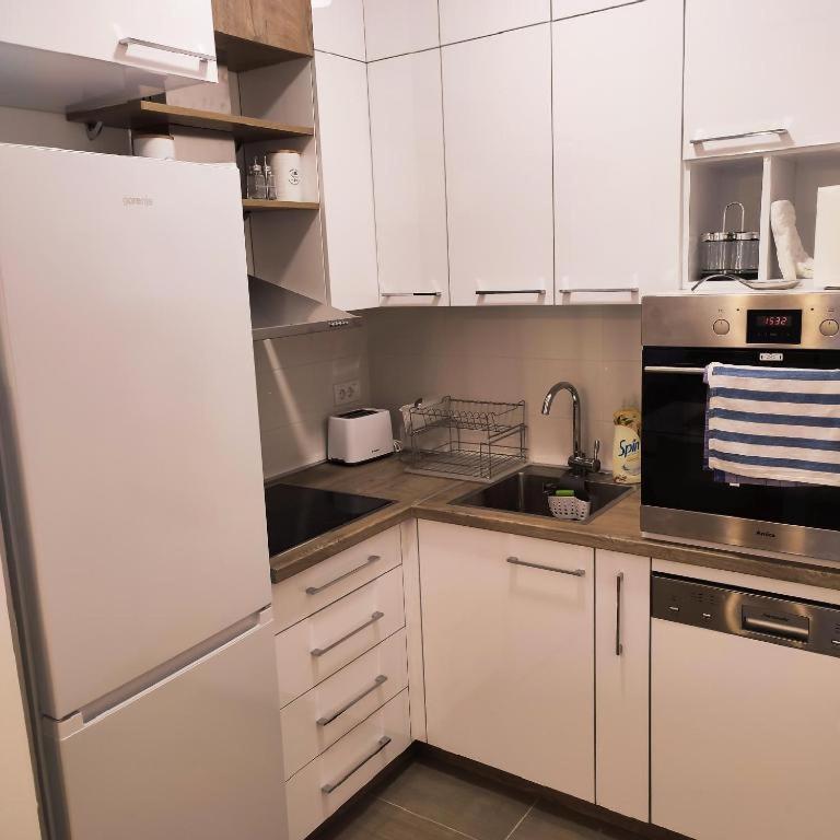Center Sunrise Apartment - image 13