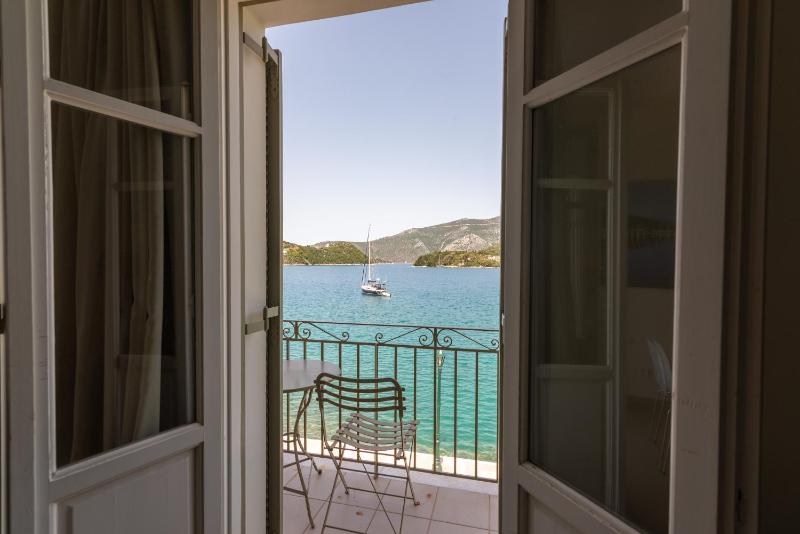 Studio with Sea View image 3