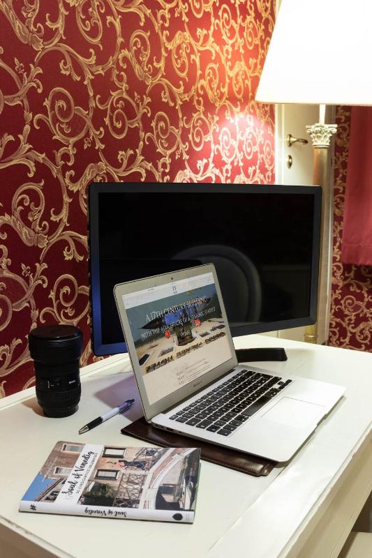 Single Room image 4