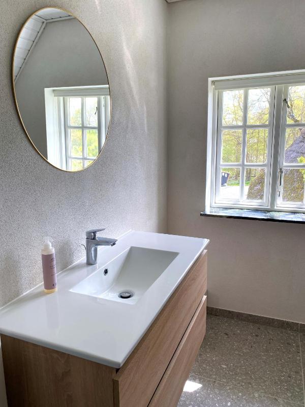 Double Room with shared bathroom Gården image 3