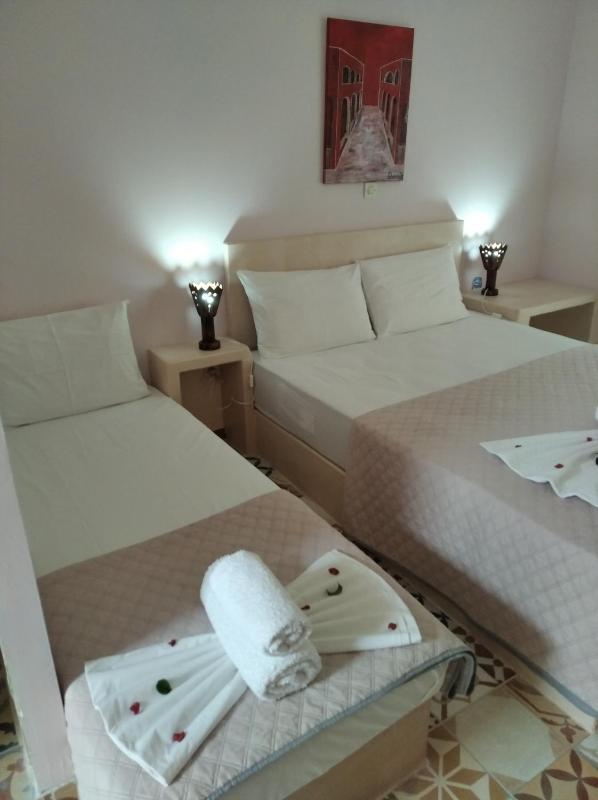 Studio Apartment image 2