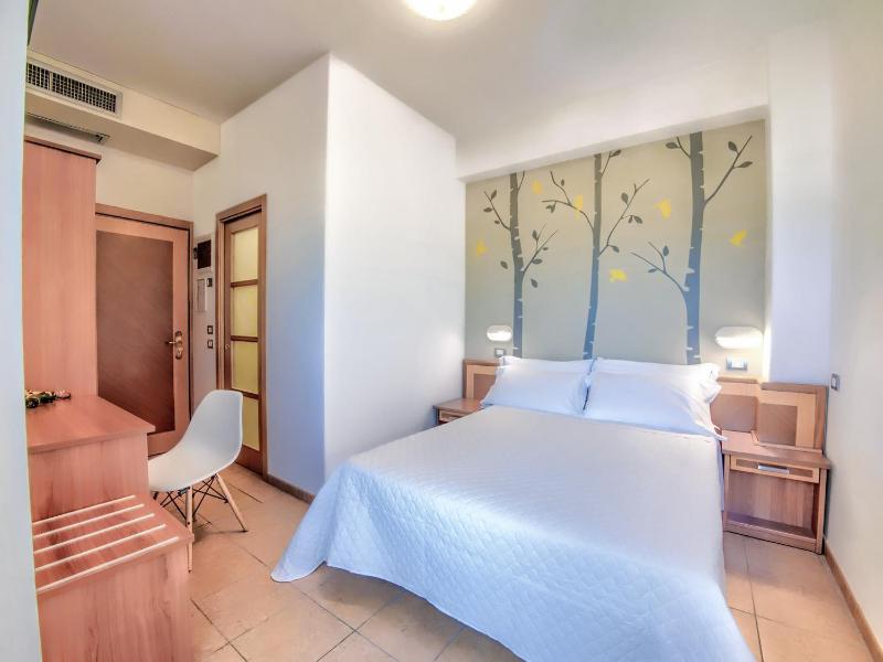 Double or Twin Room with Sea View image 1