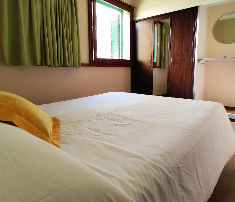 Economy One-Bedroom Apartment image 1