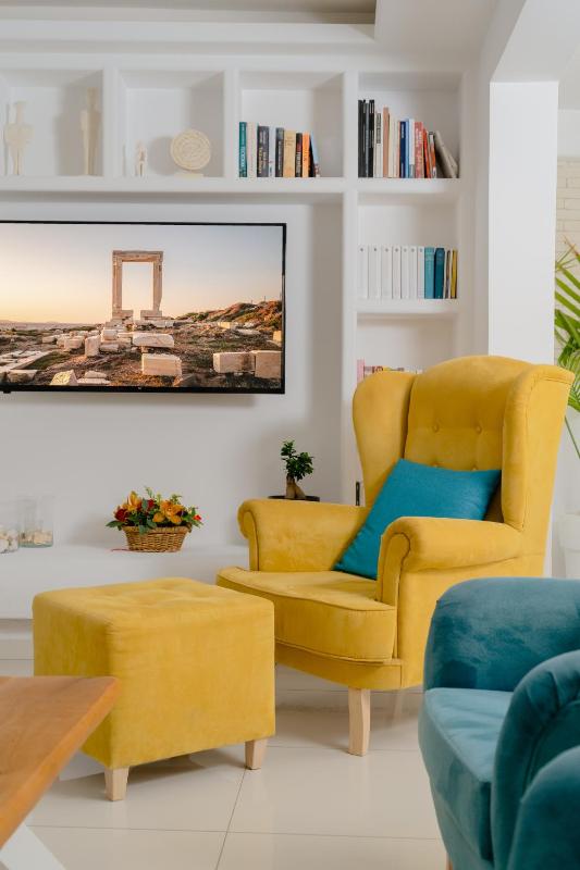 Master Suite with Outdoor Hot Tub image 2