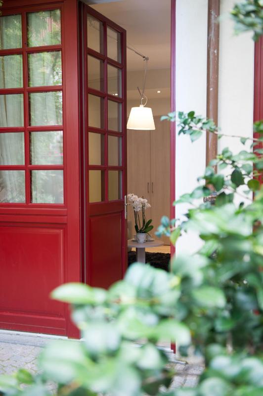 Quadruple Room with Private Bathroom image 4