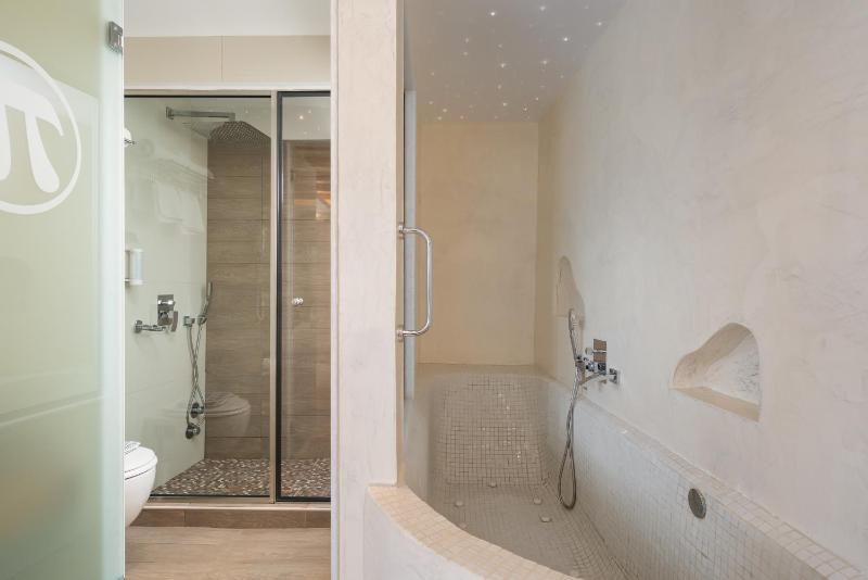 Master Suite with Outdoor Hot Tub image 4