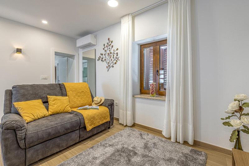 Apartment Nilda II - image 9