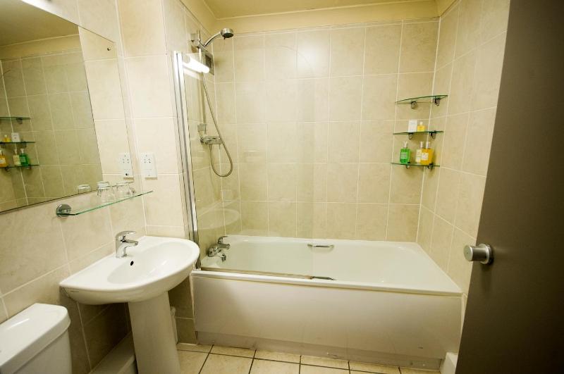 Classic Single Room image 3