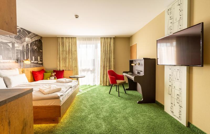 Doppelzimmer „TASTY“ mit Küchenzeile image 4