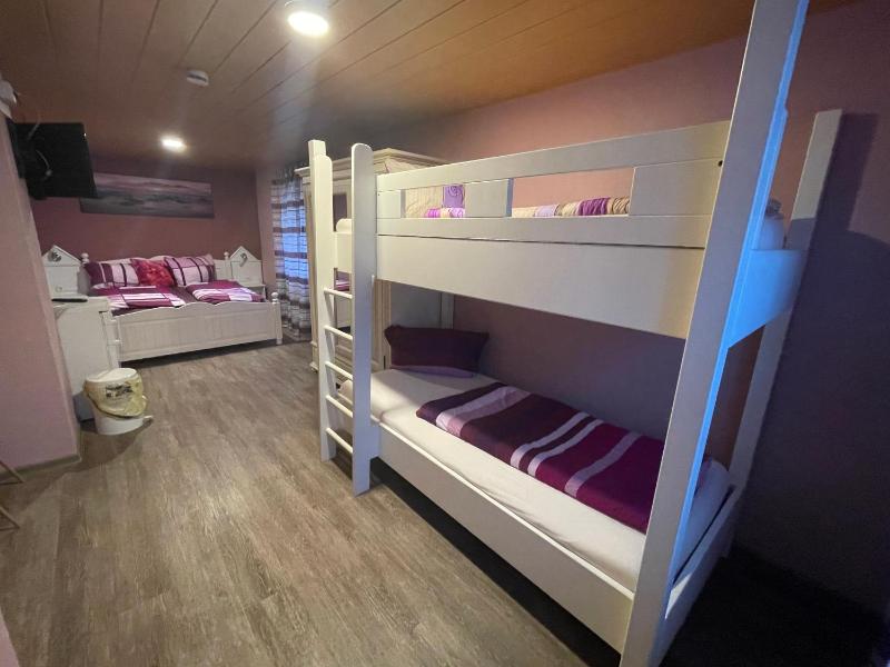 Quadruple Room image 3
