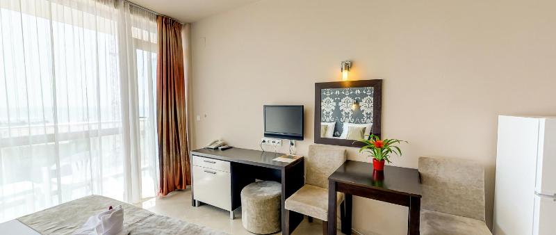 Briz Beach Apartments - image 23