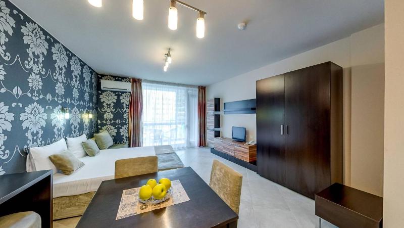 Briz Beach Apartments - image 38