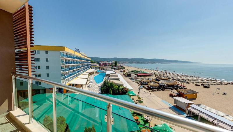 Briz Beach Apartments - image 46