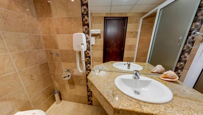 Briz Beach Apartments - image 41