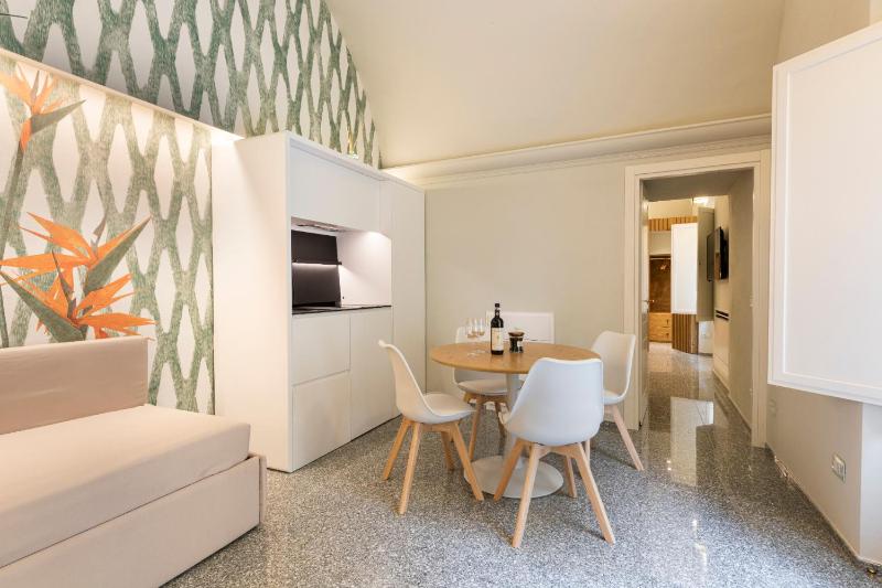 Apartments Florence - Dragomanni Loft with patio - image 1