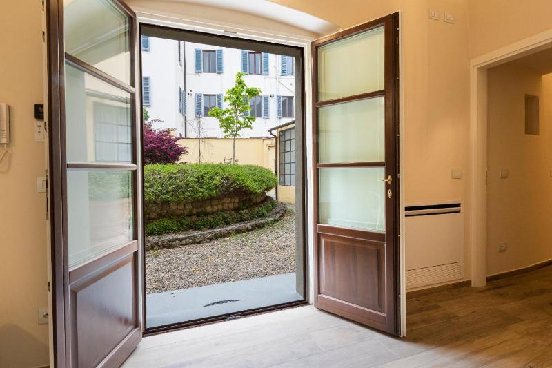 Apartments Florence - Dragomanni Loft with patio - image 6