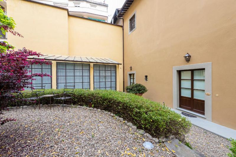Apartments Florence - Dragomanni Loft with patio - image 14