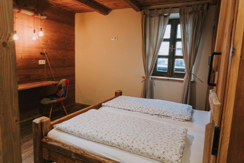 Double Room image 3