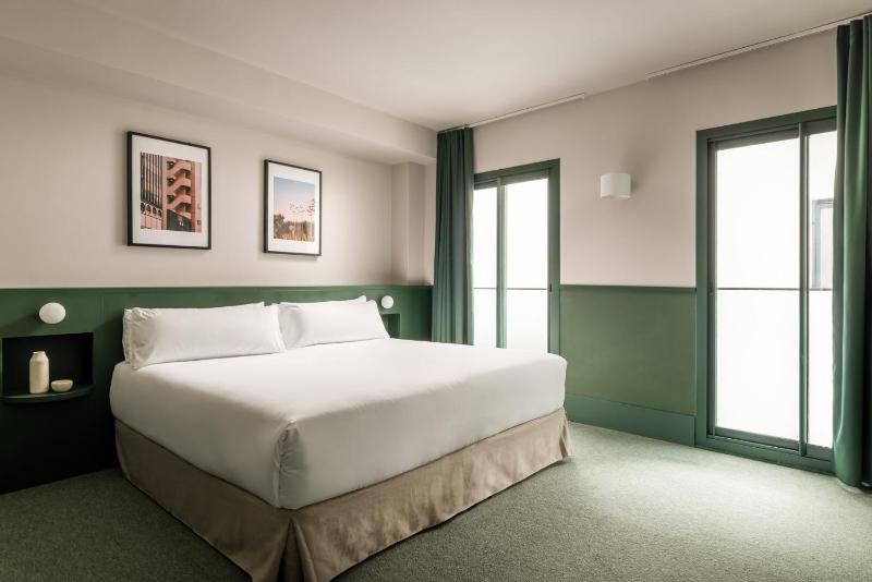 Superior Queen Room image 1