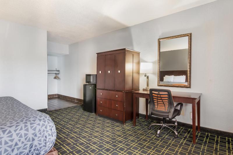 Single Room - Disability Access image 3
