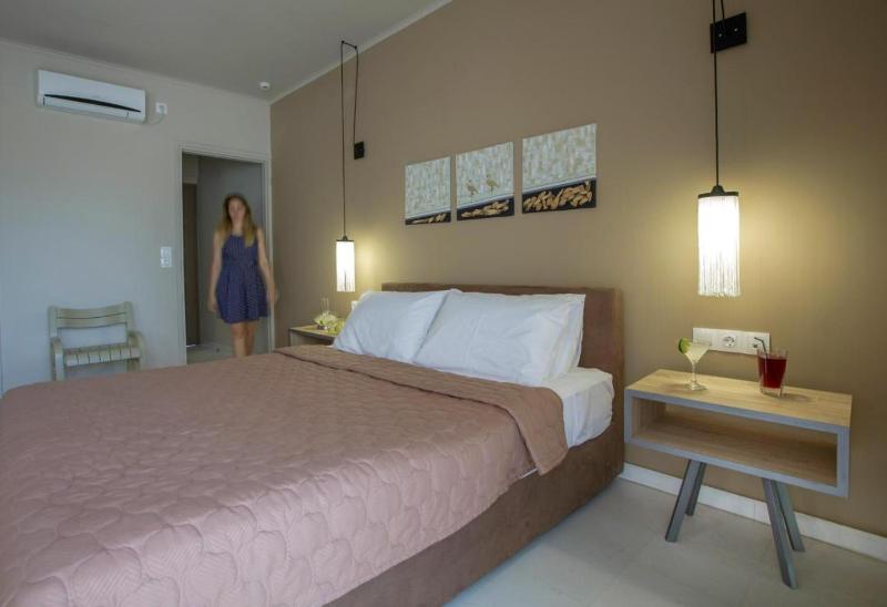 Standard Double Room with Sea View image 2