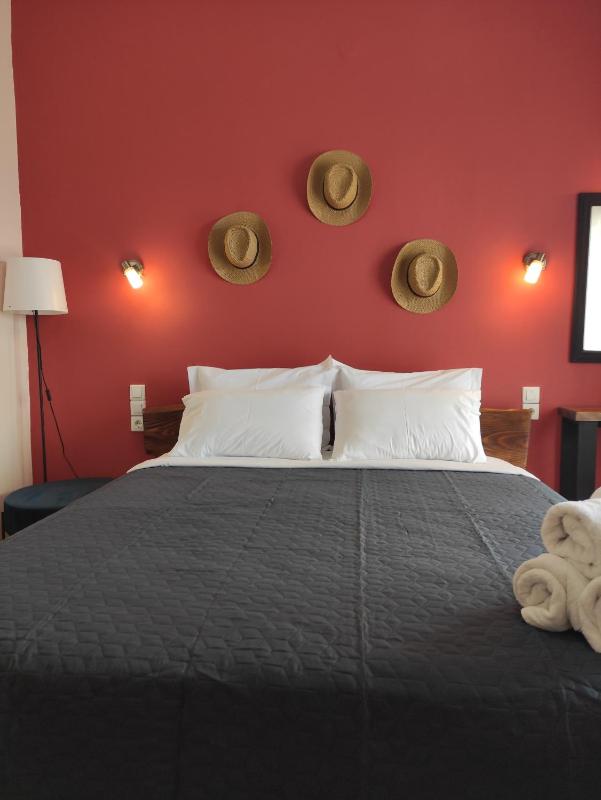 Deluxe Double Room with Sea View image 4