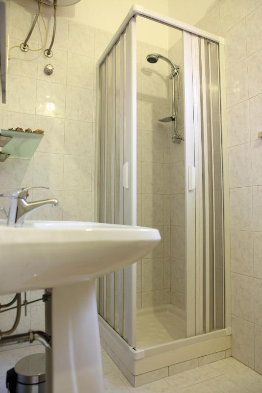 Double or Twin Room image 3