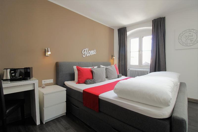 Economy Double Room image 1