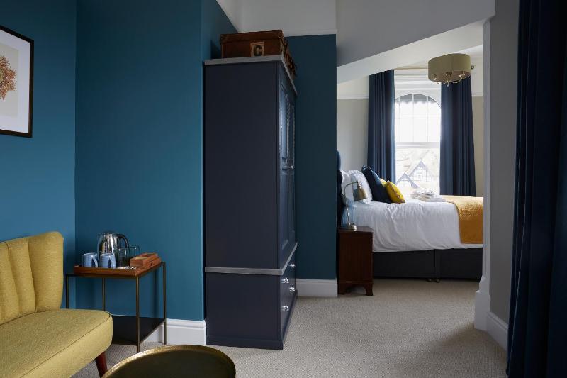 Deluxe King Suite image 1
