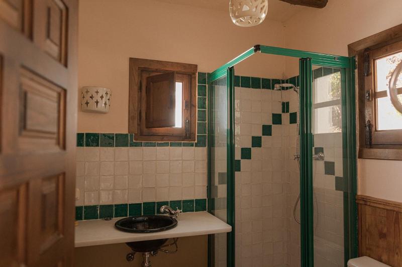Classic Double Room with Balcony image 3
