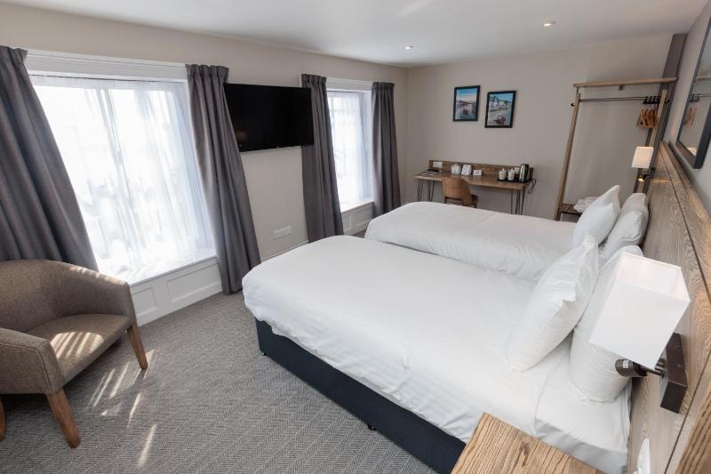 Family Room with Sea View image 4