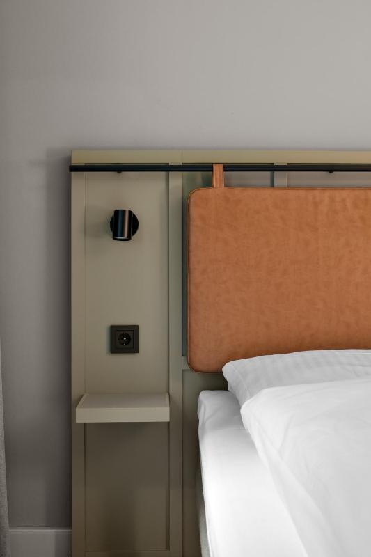 Compact Single image 4