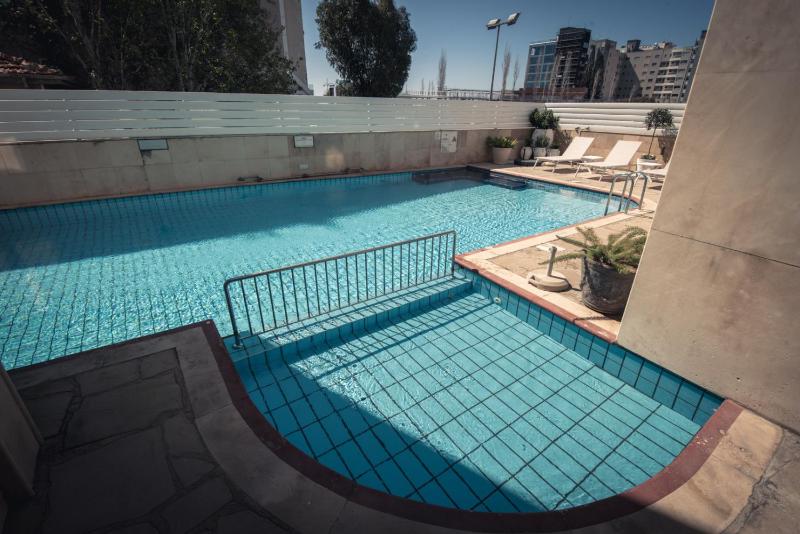 One-Bedroom Apartment with Sea View image 2