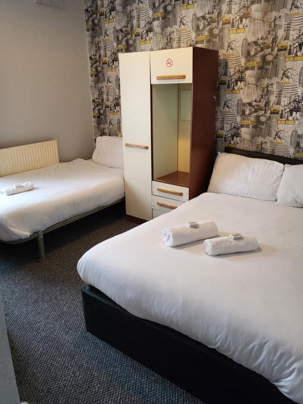 Triple Room image 4