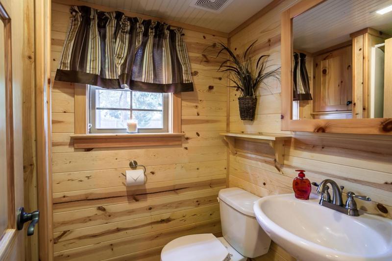 Lakefront Cottage with Loft (Pets Allowed) image 4