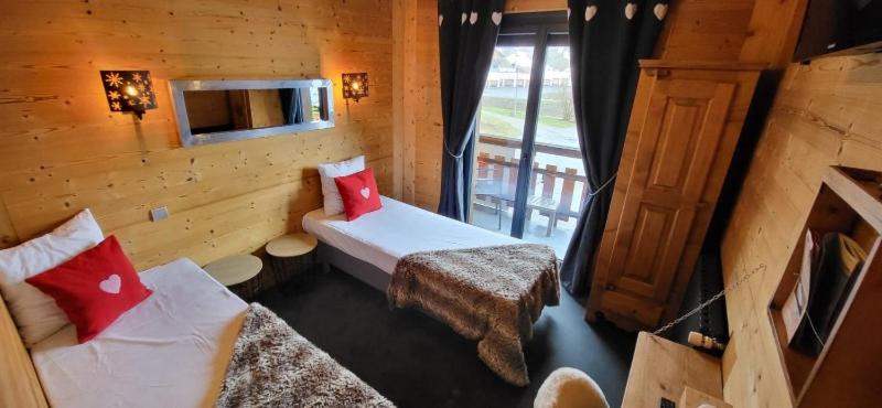 Twin Room image 1