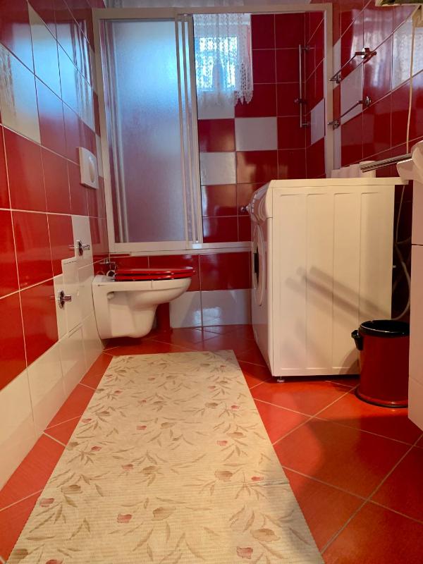 Youth Theatre Apartment - image 12